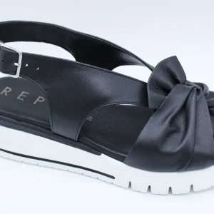 SANDALO IN PELLE CON FIOCCO