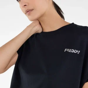 T-shirt comfort maniche a kimono e stampe floreali