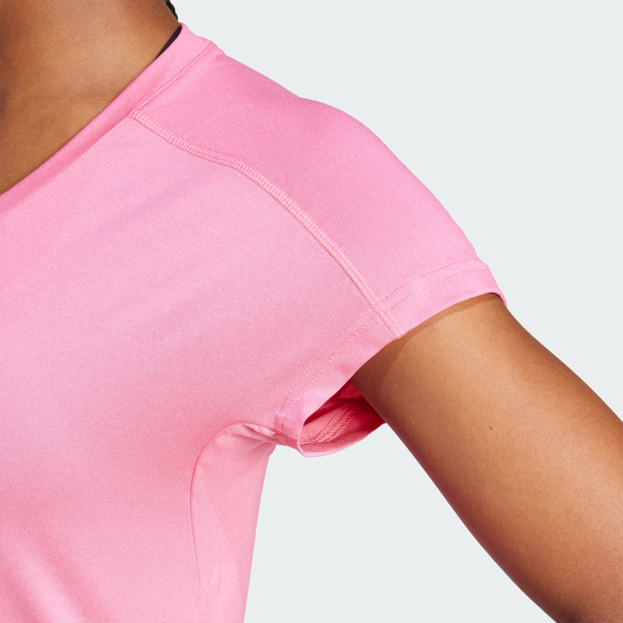 T-shirt AEROREADY Train Essentials Minimal Branding V-Neck - immagine 6